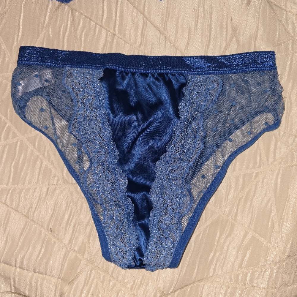 Fashion Nova Blue Satin Lace Lingerie Set XS - Picture 5 of 6
